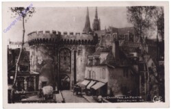 ak155288 Chartres, La Porte