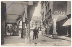 Dinan, Vieilles Maisons a Porche
