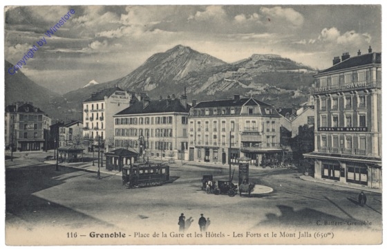 ak155440 Grenoble, Place de la Gare et les Hotels