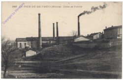 ak155501 La Tour-de-Salvagny, Usine de Poterie