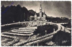 Lourdes, La Basilique