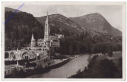 Lourdes, La Basilique