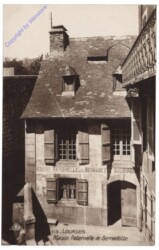 Lourdes, Maison Paternelle