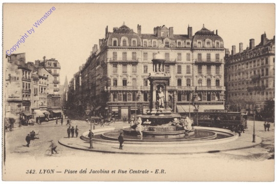 Lyon, Place des Jacobins et Rue Centrale