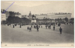 Lyon, La Place Bellecour le Jeudi