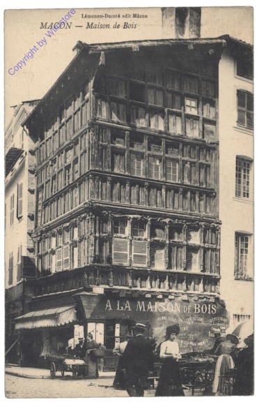 Macon, Maison de Bois