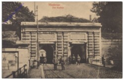 ak155807 Maubeuge, Das Stadttor