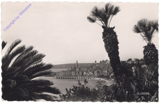 Menton, La ville dans son cadre exotique