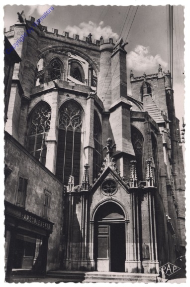 Narbonne, Entree de la Cathedrale
