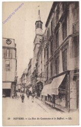 ak155919 Nevers, La Rue du Commerce et le Beffroi