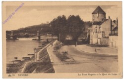 ak155922 Nevers, La Tour goguin et le Quai de Loire
