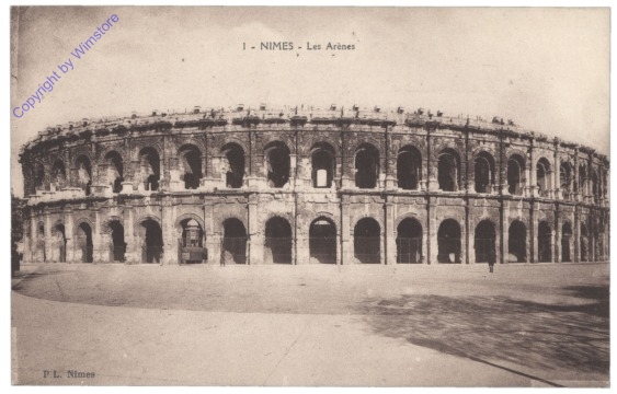 Nimes, Les Arenes
