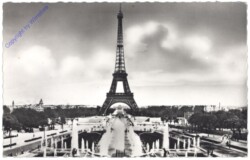 ak156056 Paris, La Tour Eiffel