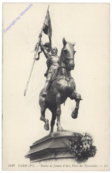 ak156215 Paris, Statue de Jeanne d'Arc, Place des Pyramides