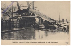 Paris, Crue de la Seine 1924, Une pompe d'epuisement au Quai des Orfevres