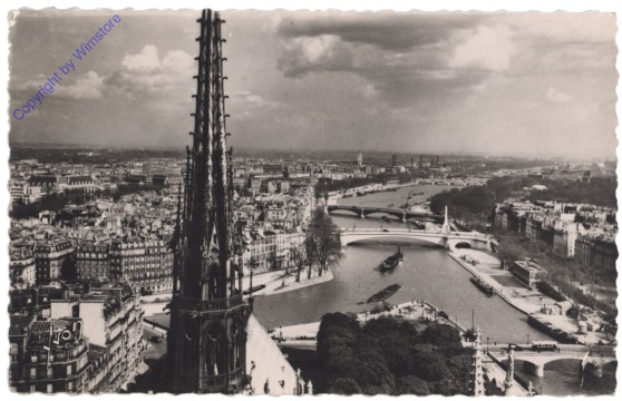 ak156499 Paris, Vue panoramique prise de Notre-Dame