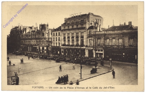 Poitiers, Un coin de la Place d'Armes