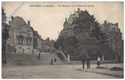 ak156584 Rethel, Les Marches et le Palais de Justice