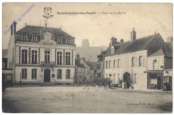ak156731 Saint-Julien-de-Salut, Place de la Mairie
