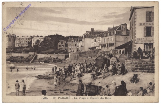 ak156757 Saint-Malo, La Plage a l'heure du Bain