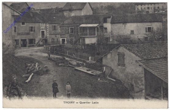 Thoiry, Quartier Latin