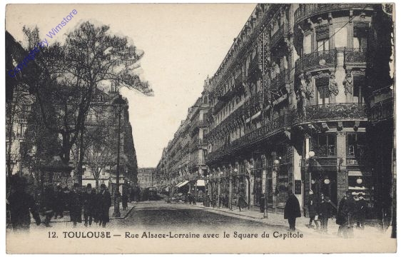 Toulouse, Rue Alsace-Lorraine avec le Square du Capitole