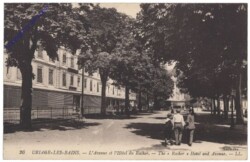 Vaulnaveys-le-Haut, L'Avenue et l'Hotel du Rocher