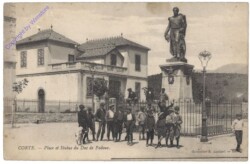 Korsika, Corte, Place et Statue du Duc de Padoue