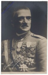 ak157059 Portrait Armando