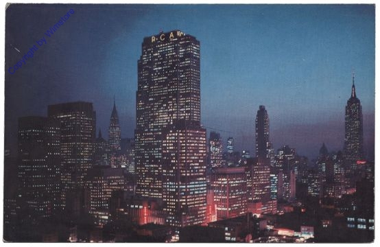 ak157656 New York: Night Falls on Midtown Manhattan