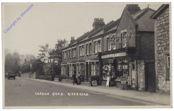 New York: London Road, Riverhead