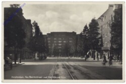 Amsterdam, Van Baerlestraat met Het Nieuwe Huis