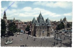 ak157932 Amsterdam, Nieuwmarkt met Waaggebouw