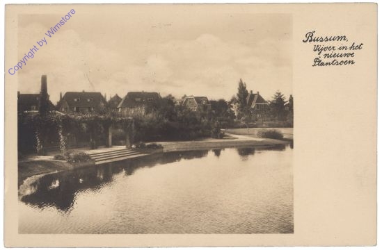 Gooise Meren, Bussum, Uijver in het nieuwe Plantsoen