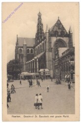Haarlem, Groote-of St. Bavokerk met groote Markt