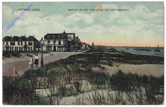 Katwijk, Gezicht op het Strand en the Brittenstraat