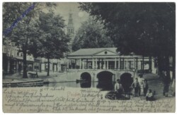 Leiden, Korenbeures en Brug