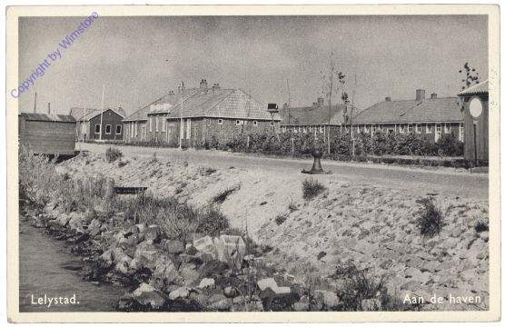 Lelystad, Aan de Haven