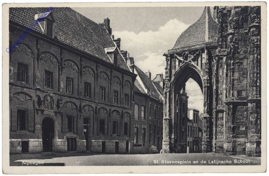 Nijmegen, St. Stevensplein en de Latijnsche School