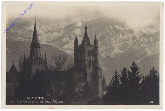 Lausanne, La Cathedrale et les Alpes