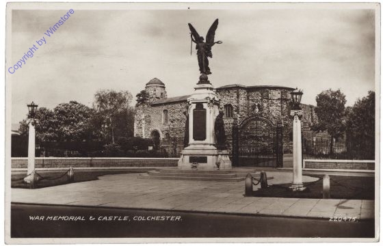 Colchester, War Memorial & Castle