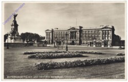 London, Buckingham Palace and Victoria Memorial
