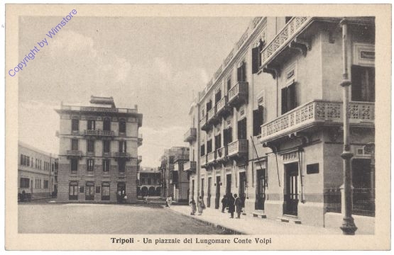 ak161399 Tripoli, Un piazzale del Lungomare Conte Volpi