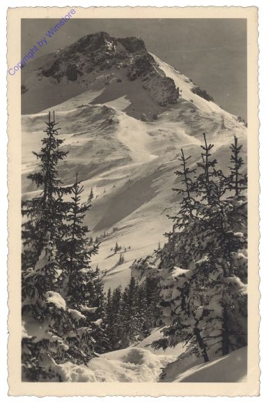 ak161916 Verschneite Berge