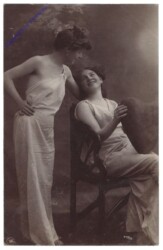 Zwei Damen