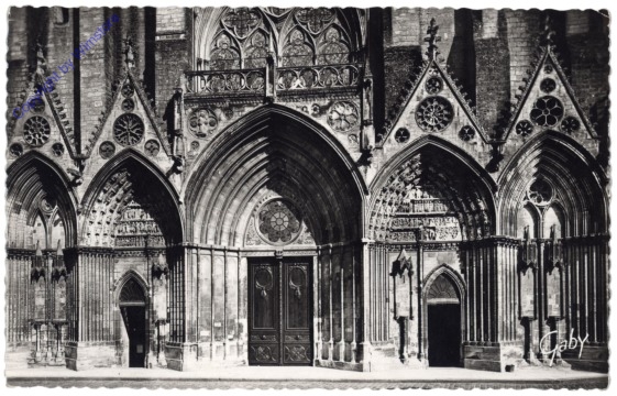 ak164197 Bayeux, Portail principal de la Cathedrale