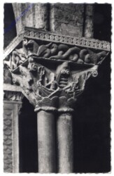 ak164249 Moissac, Chapiteaux