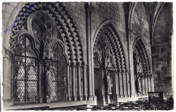 Noyon, Les Vitraux de la Salle Capitulaire