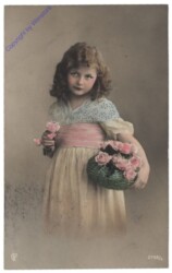 ak164878 Mädchen mit Blumenkorb