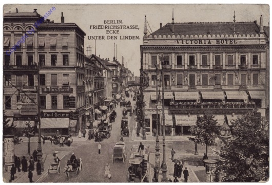 ak165542 Berlin, Unter den Linden, Ecke Friedrichstrasse bei Nacht